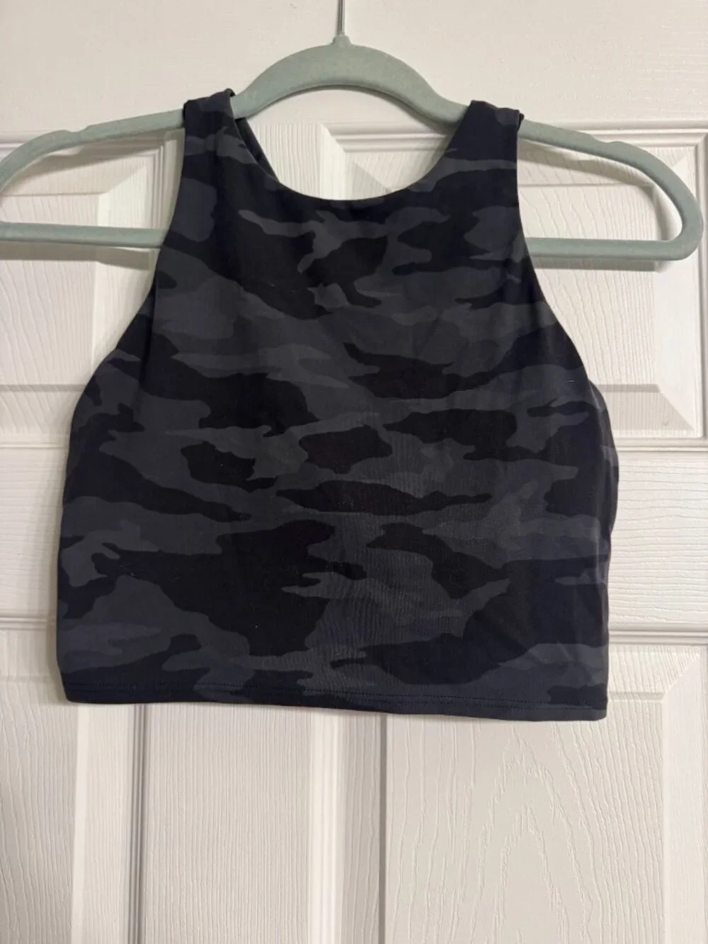 Athleta Conscious Crop longline sports bra camo print size small